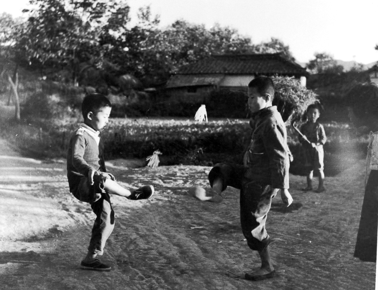 제기차기 / 출처: 공공누리 / 소장: 한국학중앙연구원
