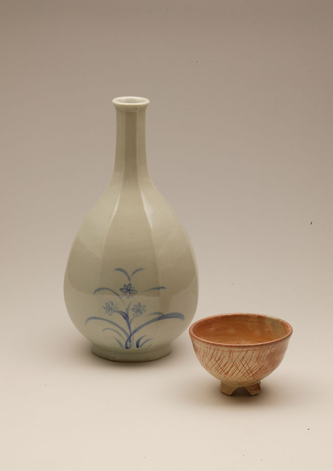청화백자와 다완 높이_40cm.jpg