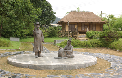 남원 광한루원 동상 사진