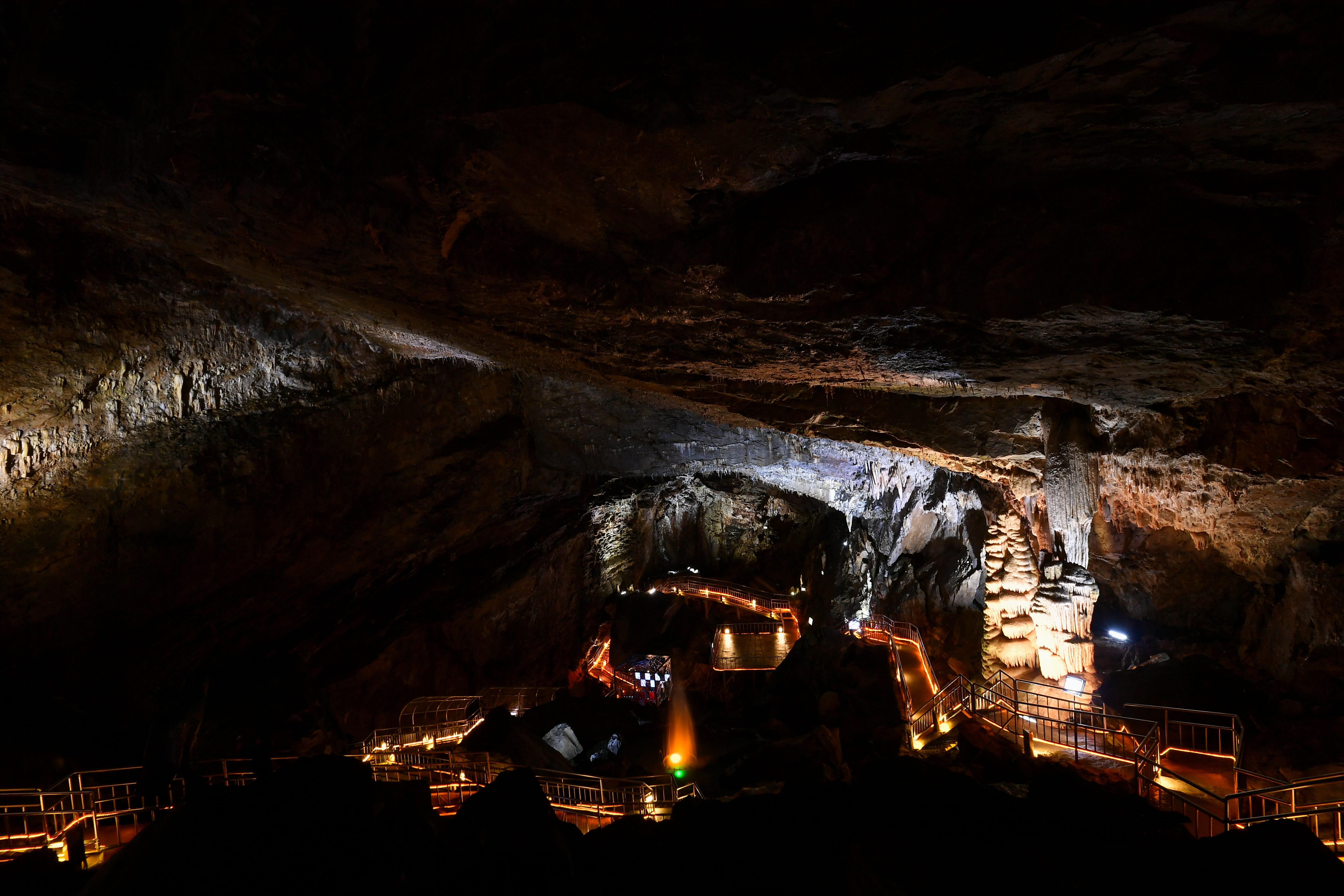 Where a Gold Mine Meets a Limestone Cave10