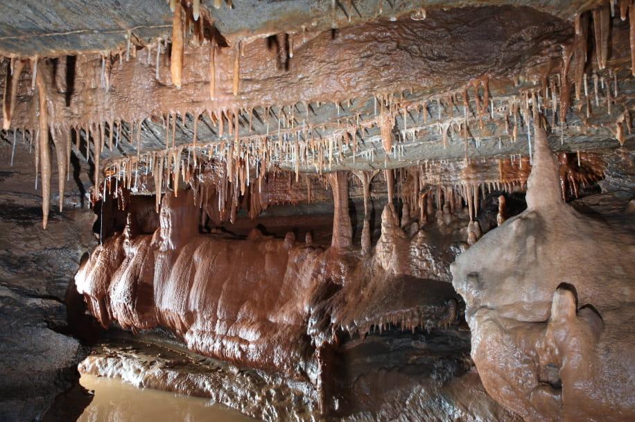 An Underground Palace Sculpted by Fantastic Rock Formations5